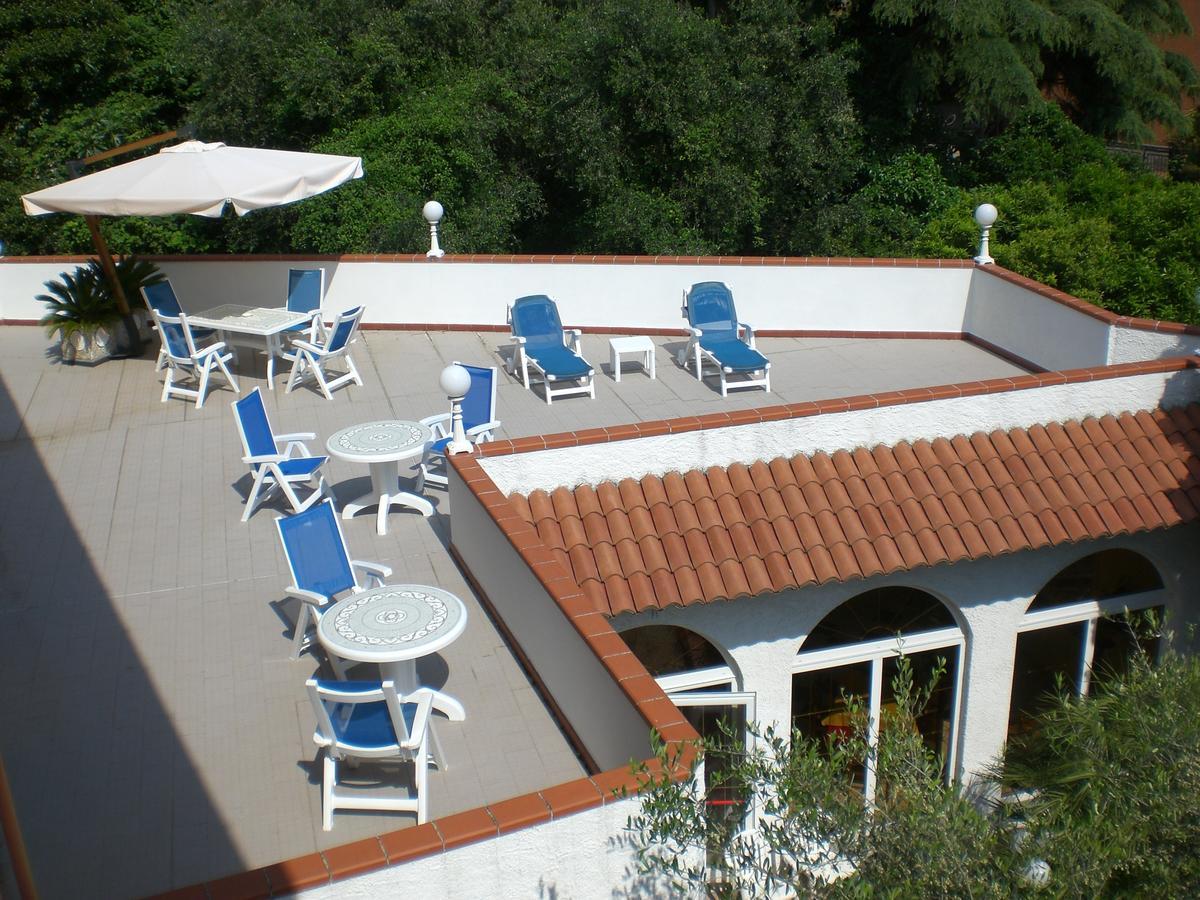 Orchidea Residence Hotel Finale Ligure Exterior photo